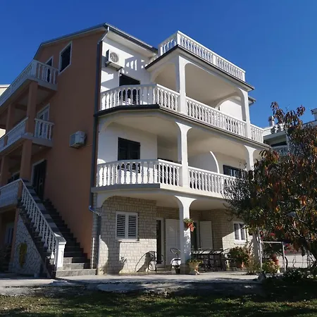 Apartament Fuer 2-3 Personen Mit Balkon By Interhome Crikvenica