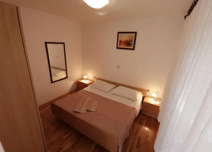 Fuer 2-3 Personen Mit Balkon By Interhome Crikvenica