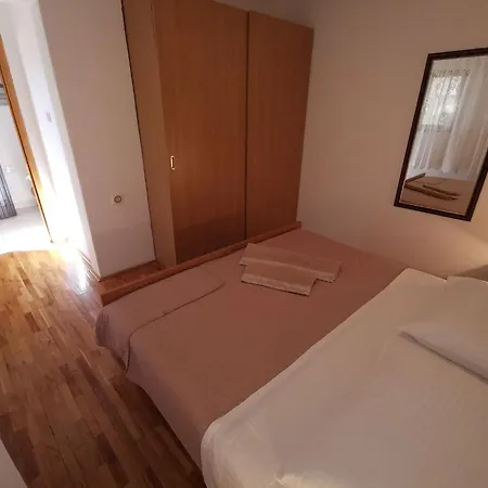 Apartman Fuer 2-3 Personen Mit Balkon By Interhome